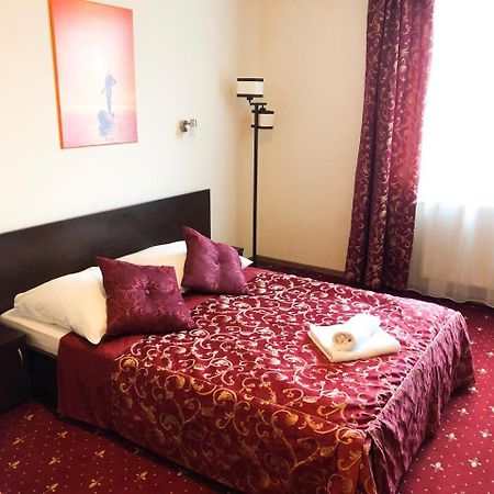 Hotel Korona Жешов Екстериор снимка