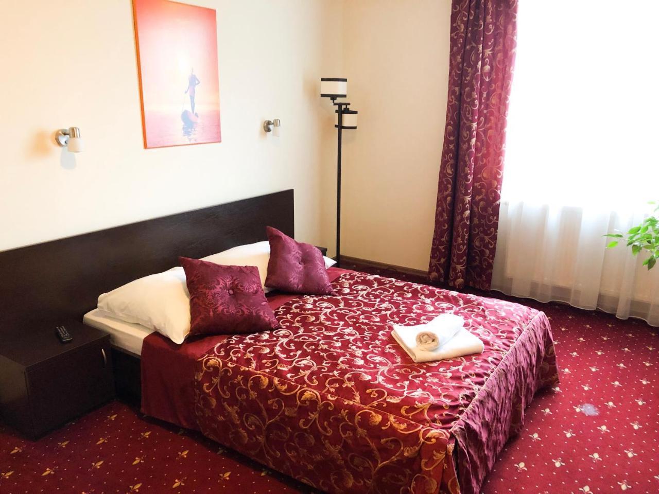 Hotel Korona Жешов Екстериор снимка